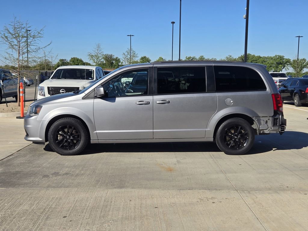 Used 2019 Dodge Grand Caravan GT image 3