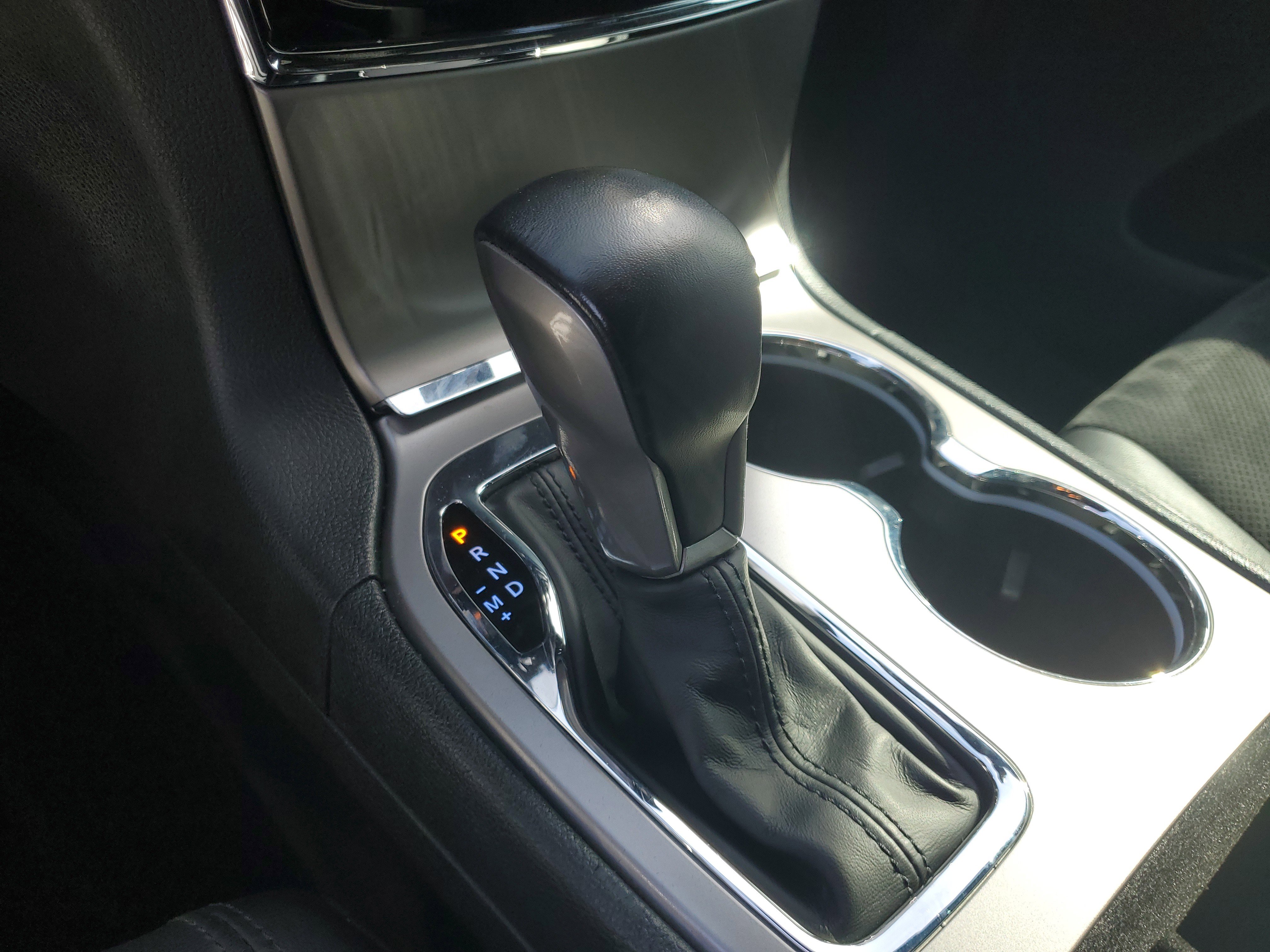 Used 2022 Jeep Grand Cherokee Laredo X image 23