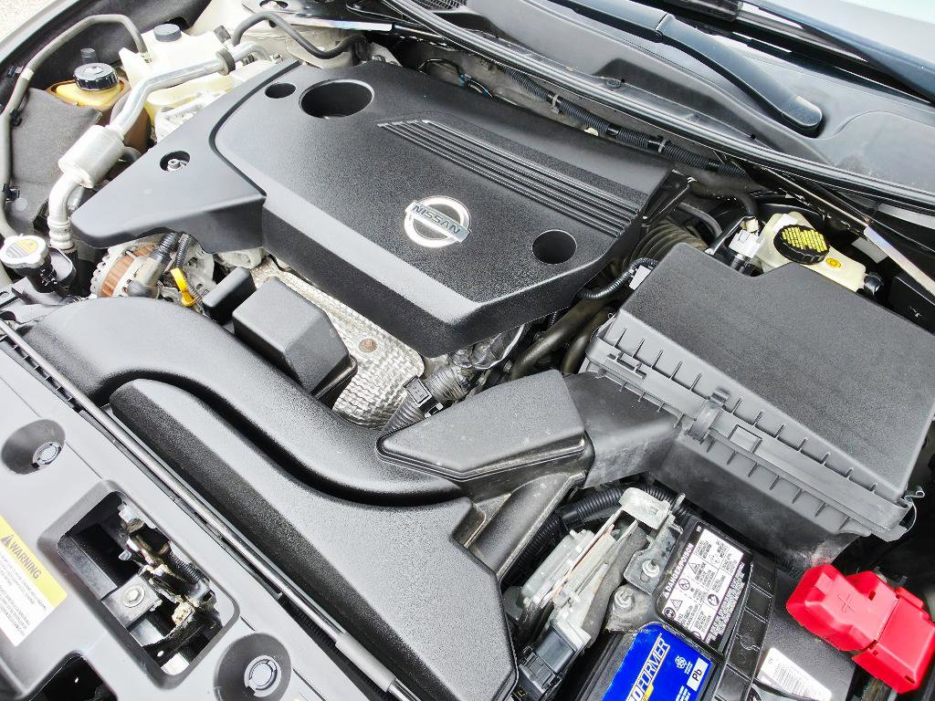 Used 2014 Nissan Altima 2.5 S w/ Display Audio Package FWD image 8