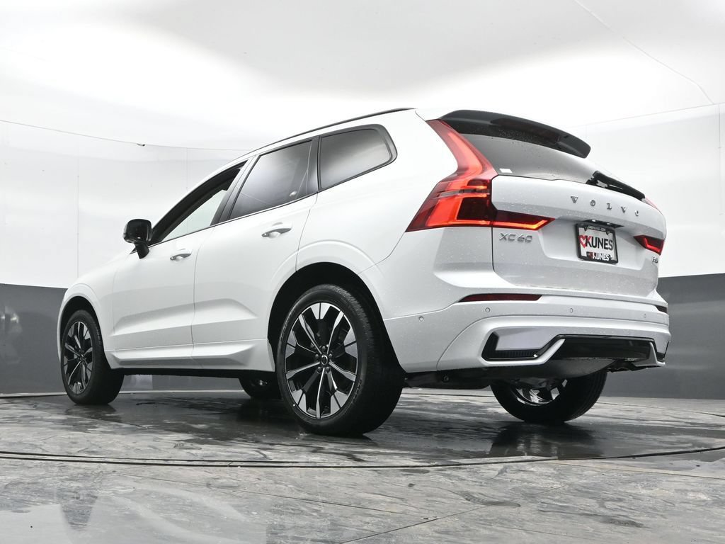 New 2026 Volvo XC60 B5 Plus w/ Climate Package AWD/4WD image 43