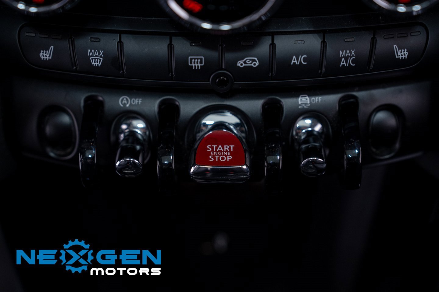 Used 2023 MINI Cooper 2-Door Hardtop image 14