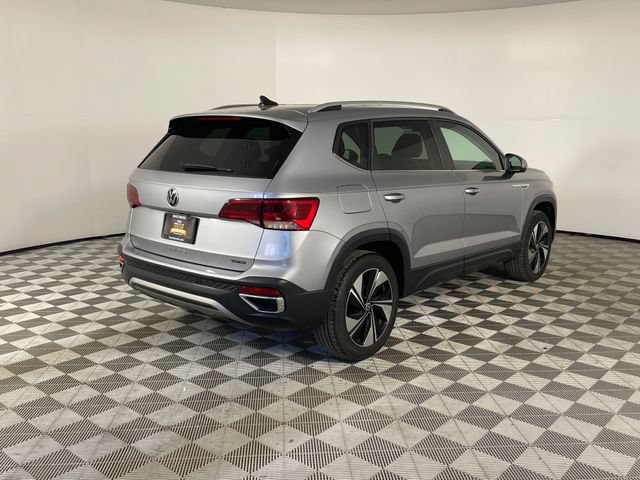 Used 2024 Volkswagen Taos SE AWD/4WD image 25