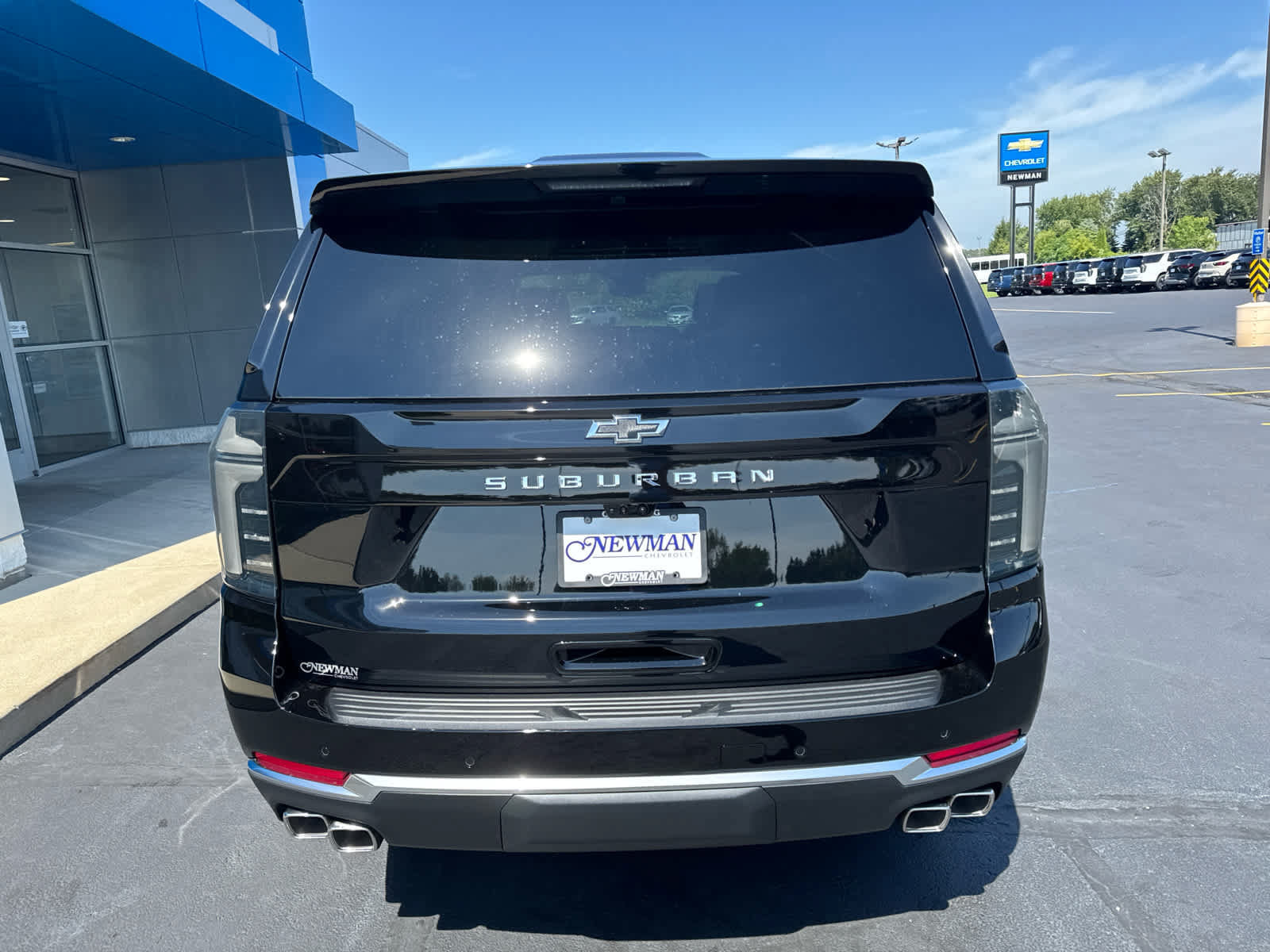 New 2026 Chevrolet Suburban High Country AWD/4WD image 6