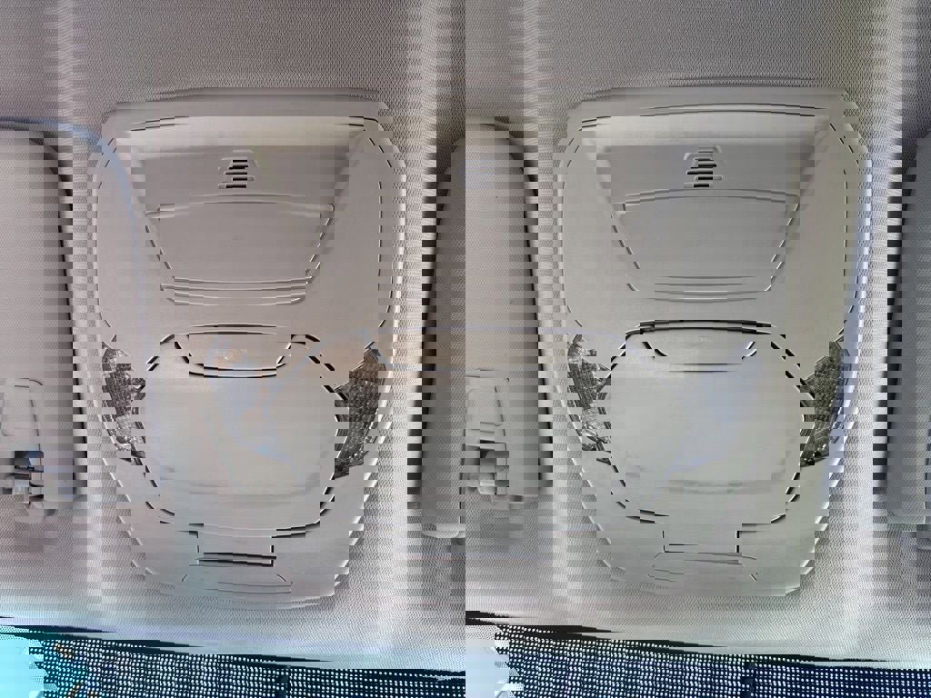 Used 2015 Ford Escape SE image 20