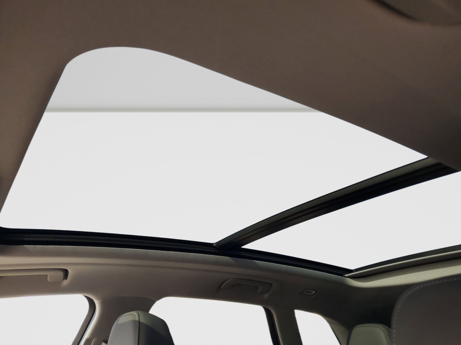 Used 2025 Audi Q5 Premium w/ Convenience Package image 32