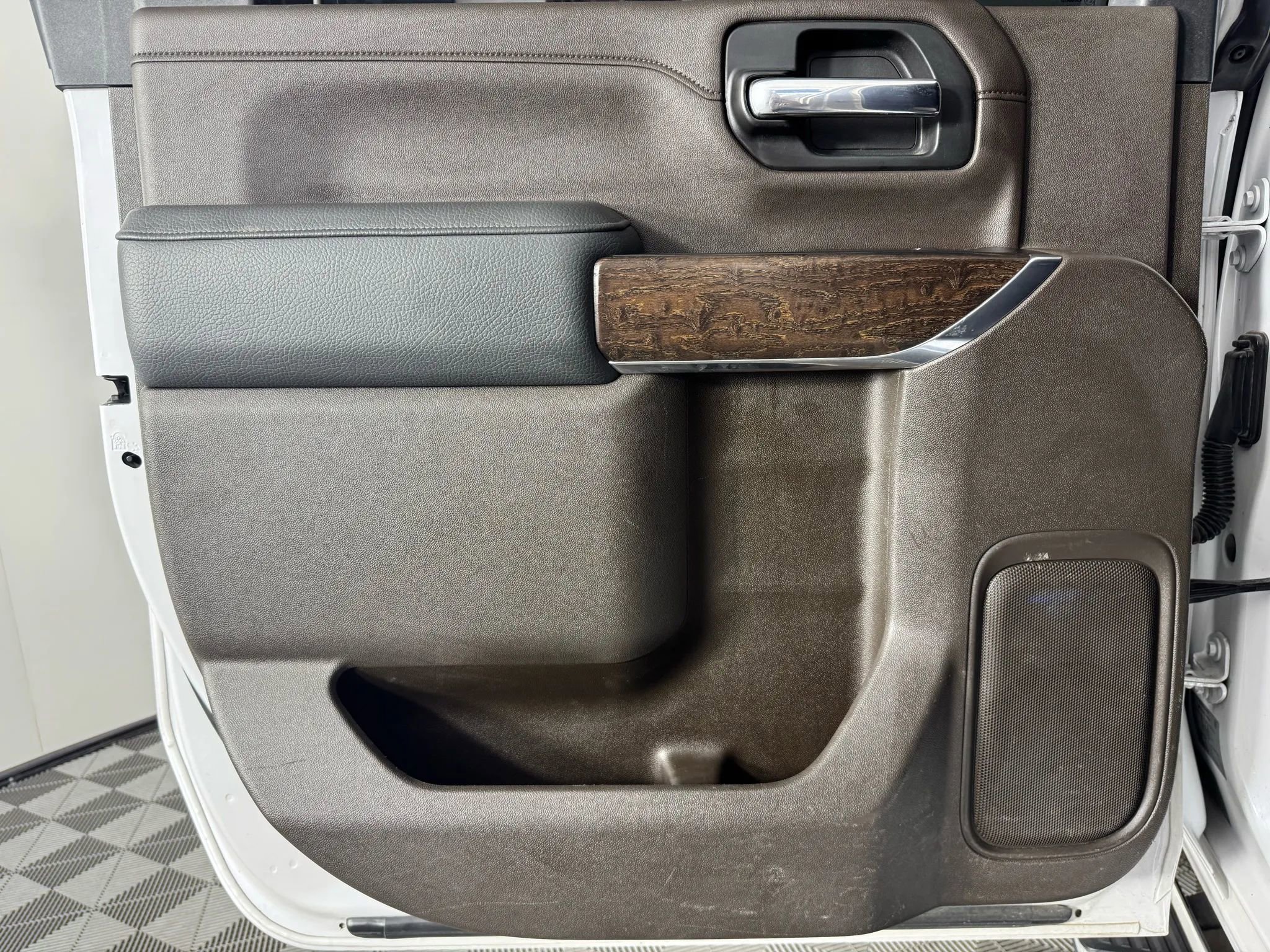 Used 2020 GMC Sierra 3500 Denali w/ Denali Ultimate Package image 45