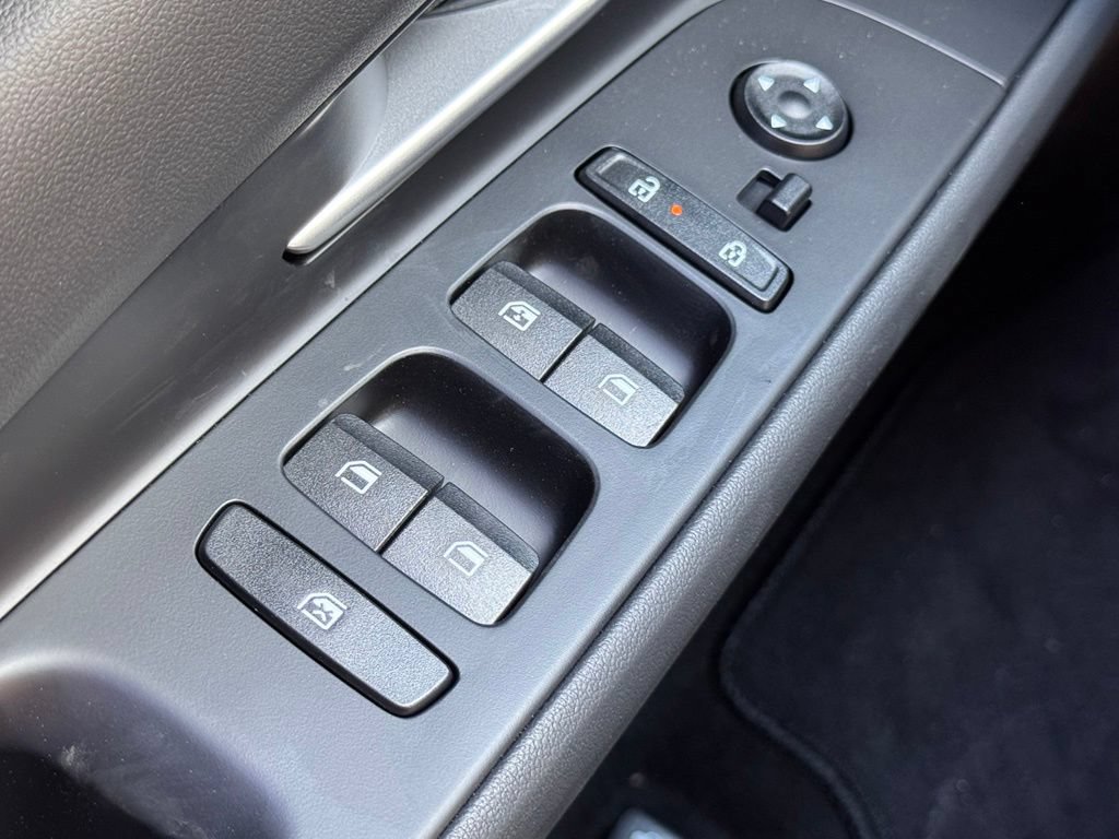 New 2026 Hyundai Elantra Limited FWD image 24