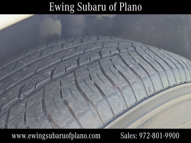 Used 2024 Chrysler Pacifica Touring-L image 27