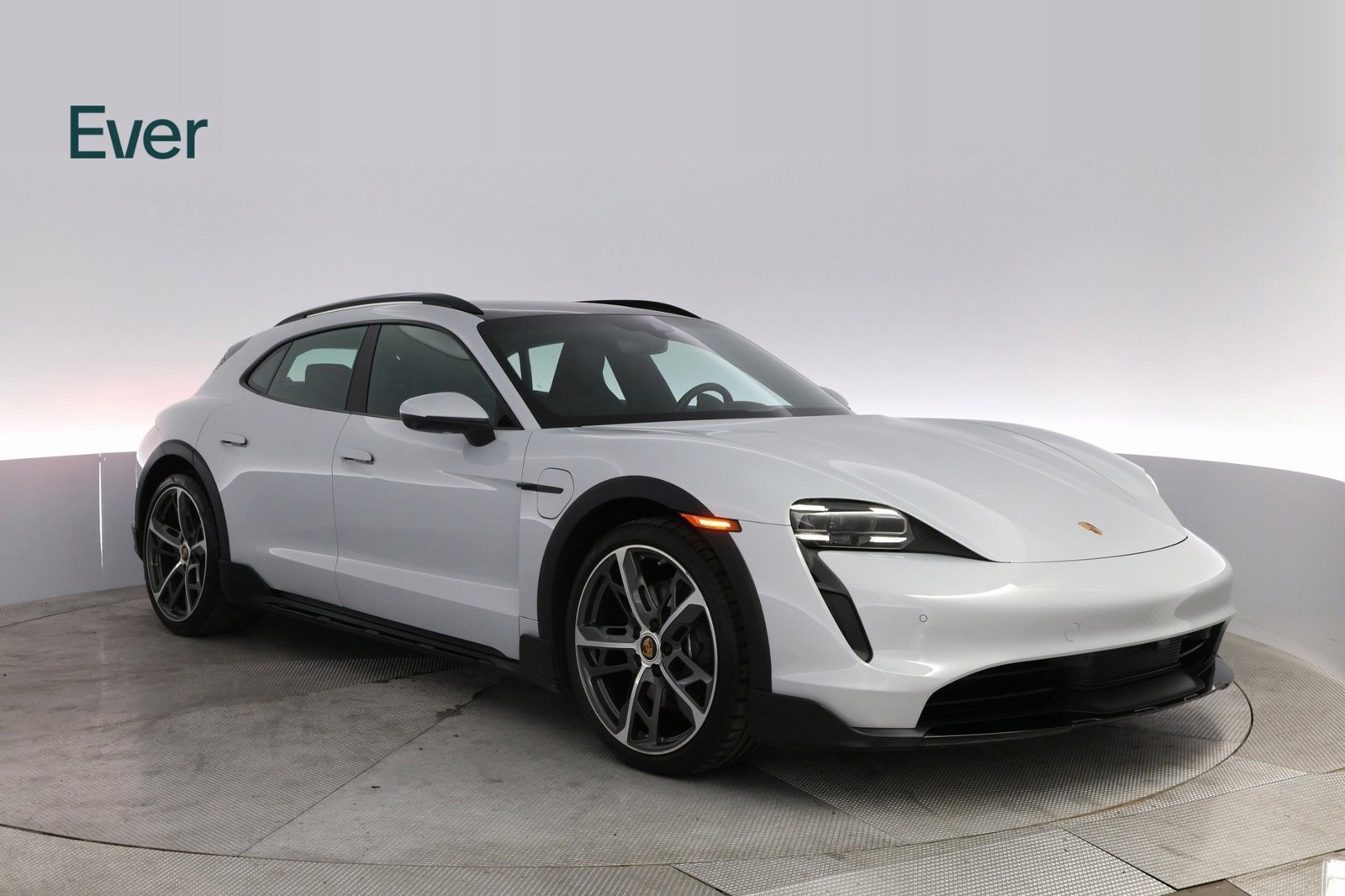 Used 2022 Porsche Taycan 4 Cross Turismo image 4