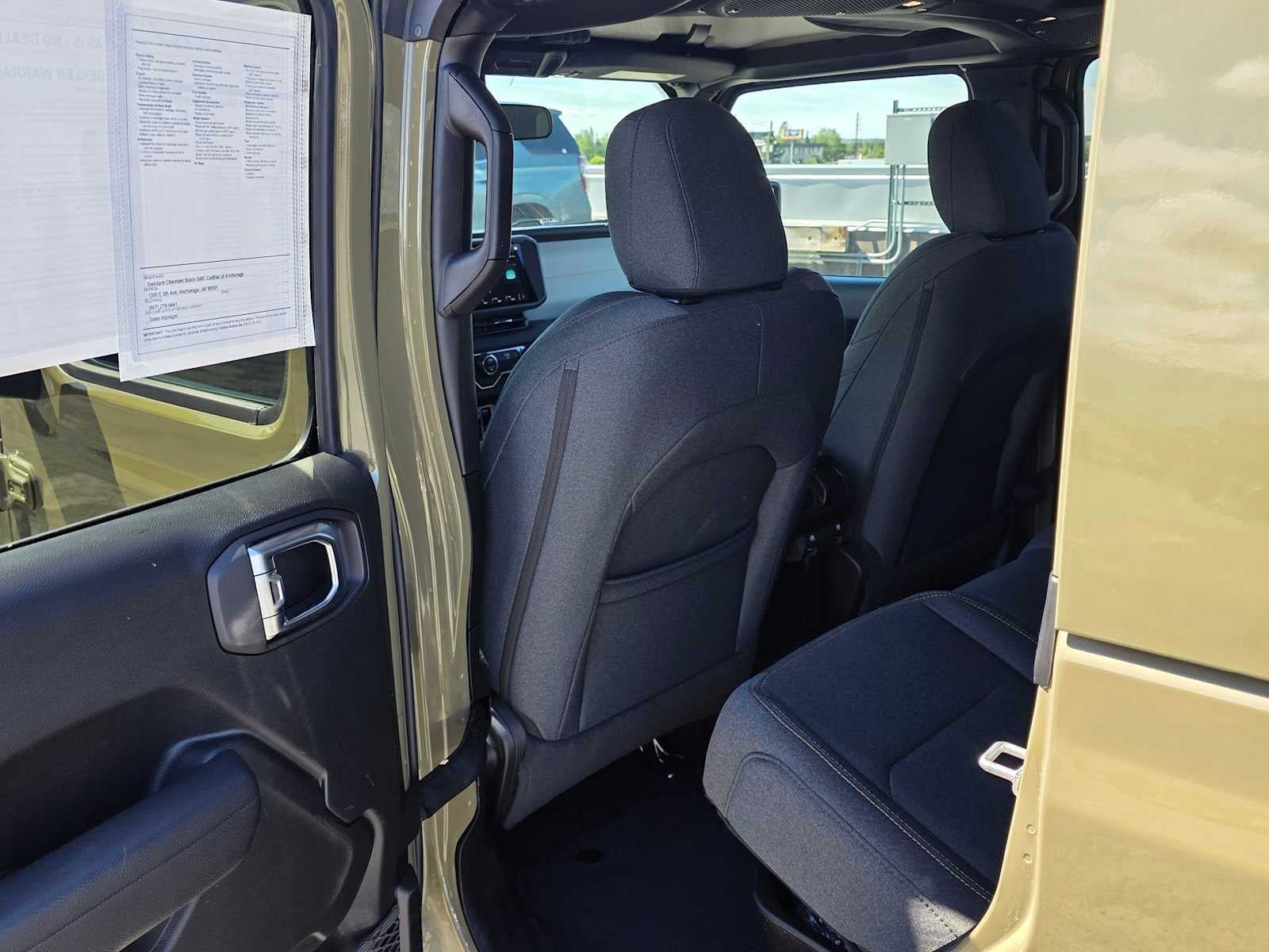 Used 2025 Jeep Gladiator Sport AWD/4WD image 15