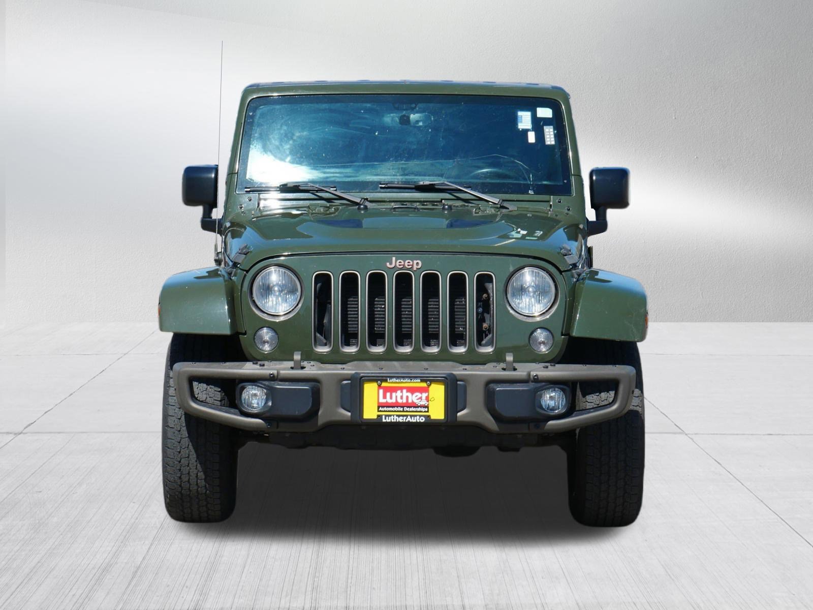 Used 2016 Jeep Wrangler Unlimited Sahara image 2