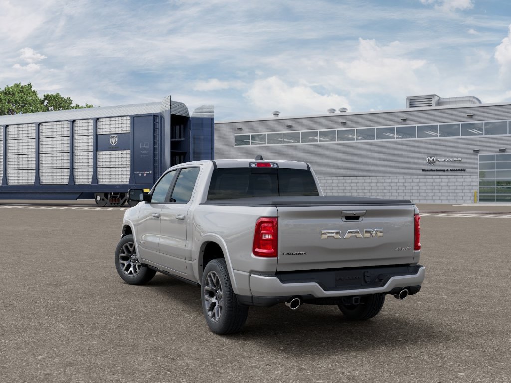 New 2026 RAM 1500 Laramie AWD/4WD image 3