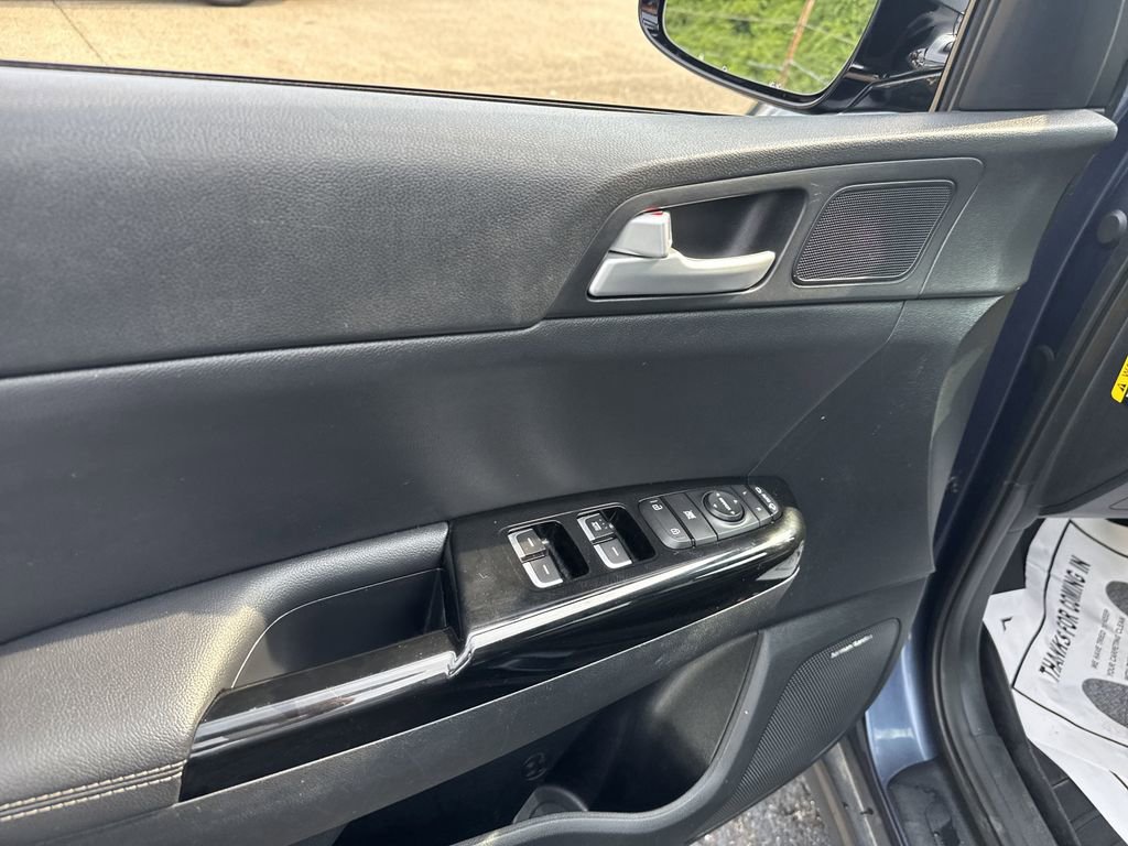 Used 2021 Kia Sportage EX w/ EX Technology Package image 16