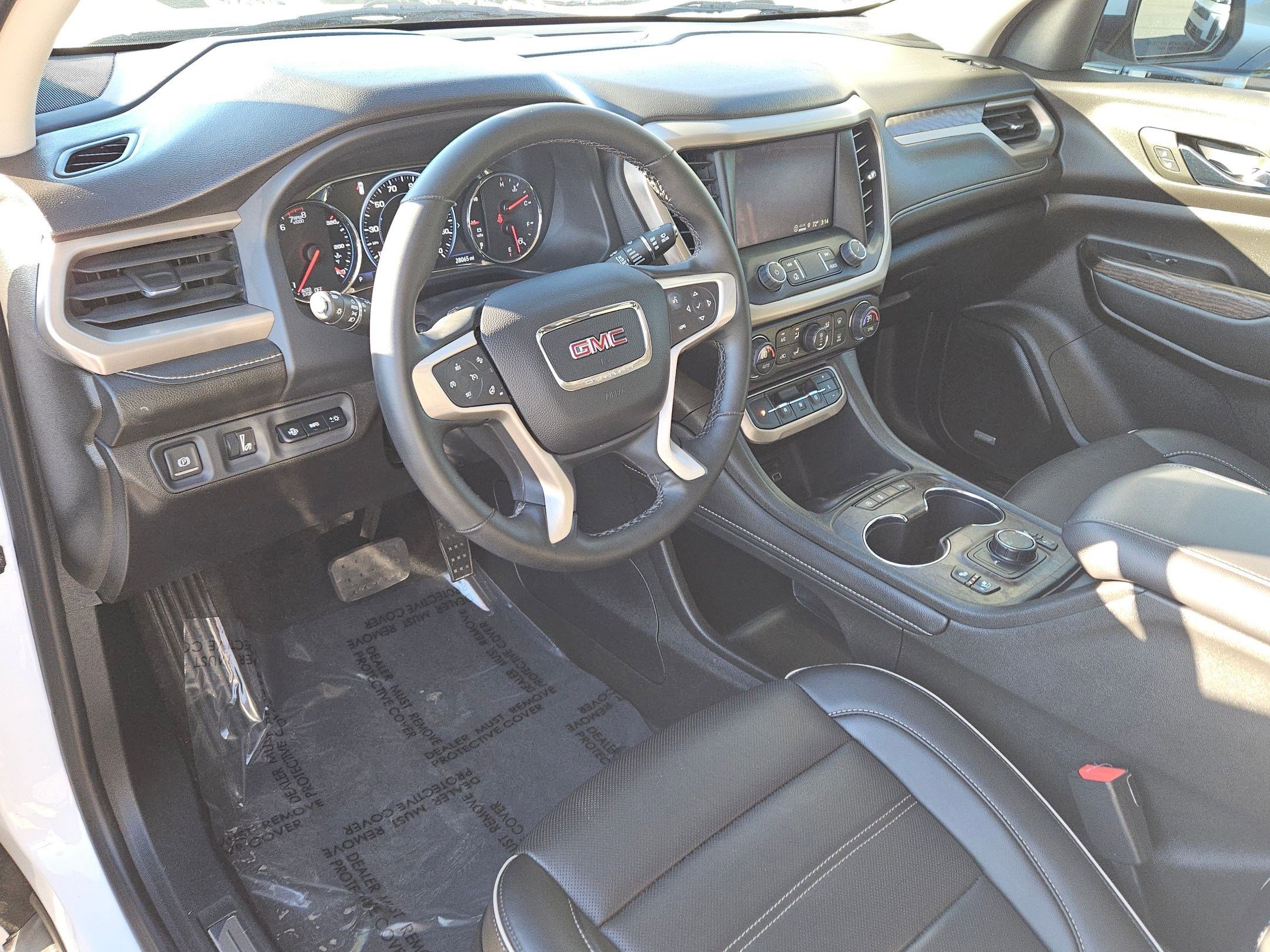 Used 2023 GMC Acadia Denali w/ Denali Ultimate Package image 10