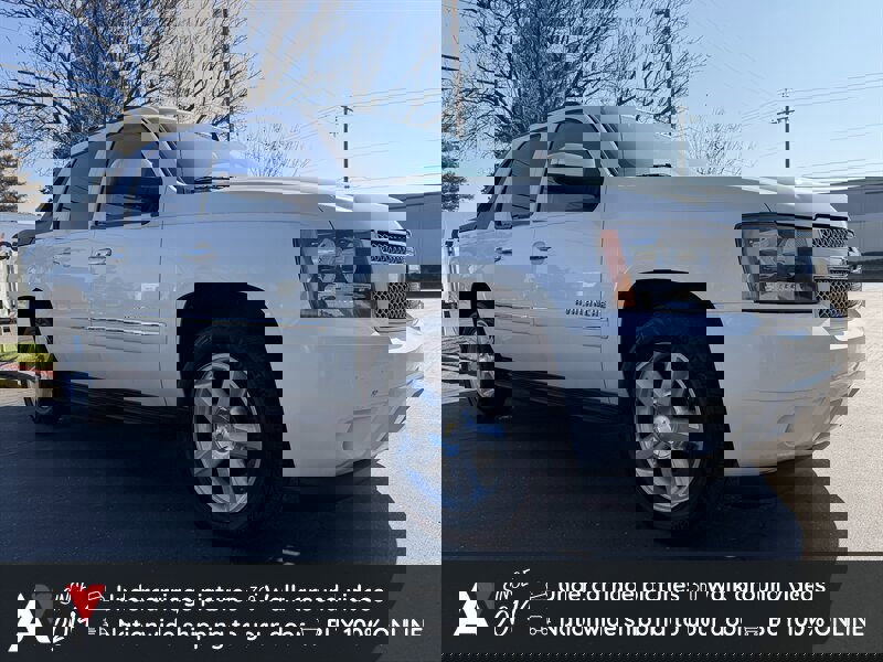 Used 2011 Chevrolet Avalanche LTZ image 1