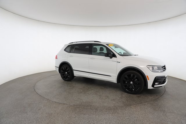 Used 2021 Volkswagen Tiguan SE R-Line image 25