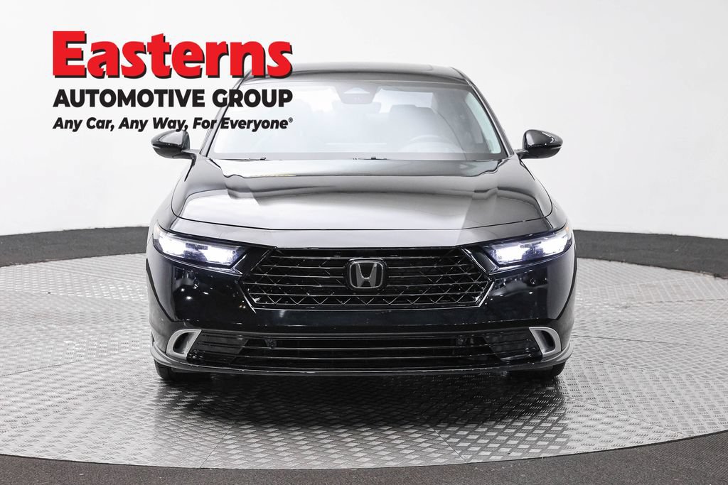 Used 2023 Honda Accord Touring image 4