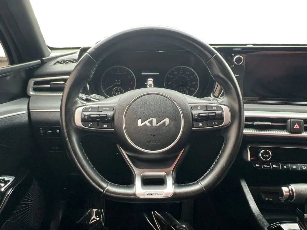 Used 2023 Kia K5 GT-Line image 12