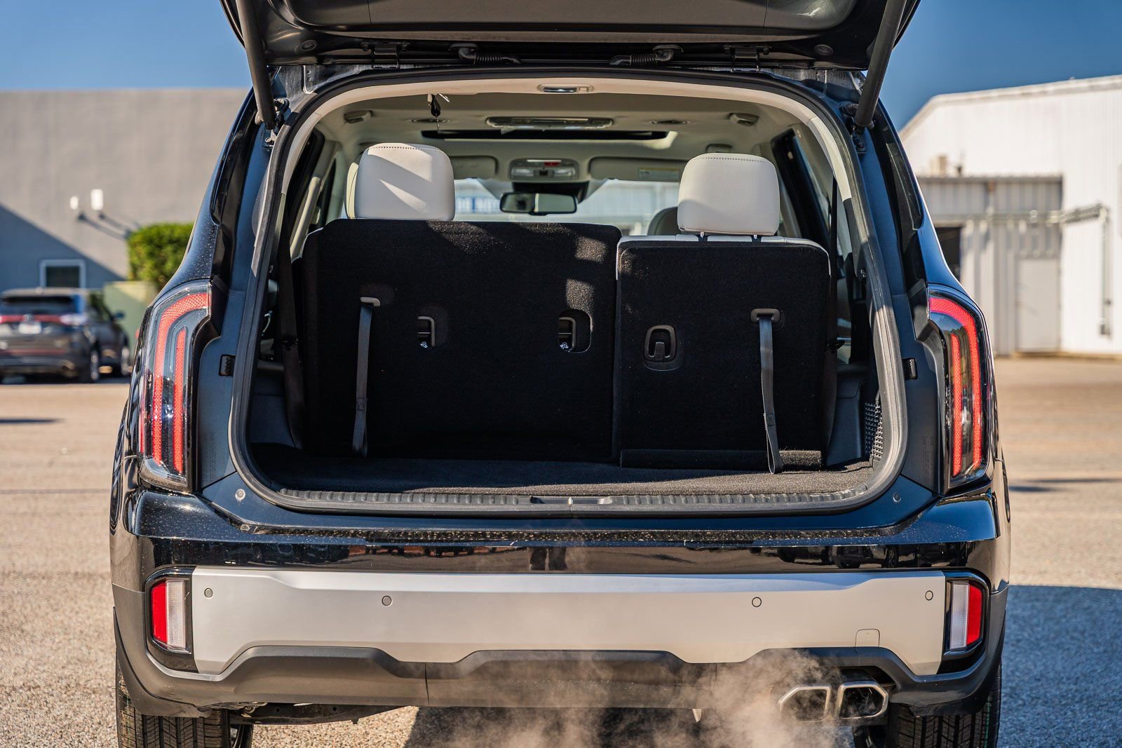 Used 2023 Kia Telluride EX w/ EX Captain's Chair Package image 16