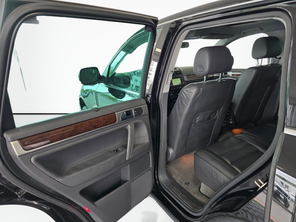Used 2004 Volkswagen Touareg V8 AWD/4WD image 37