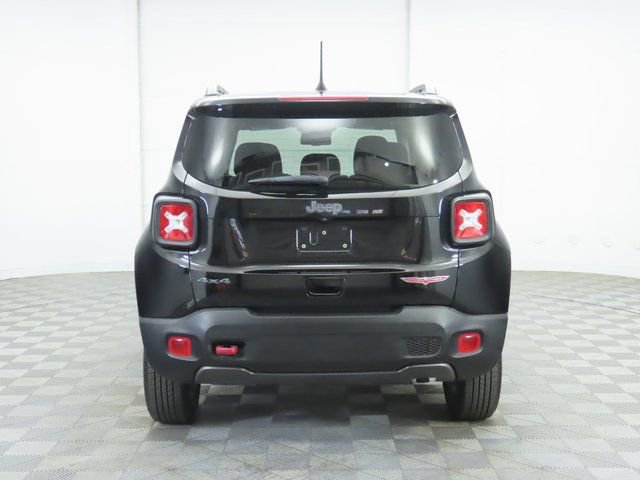 Used 2022 Jeep Renegade Trailhawk AWD/4WD image 6