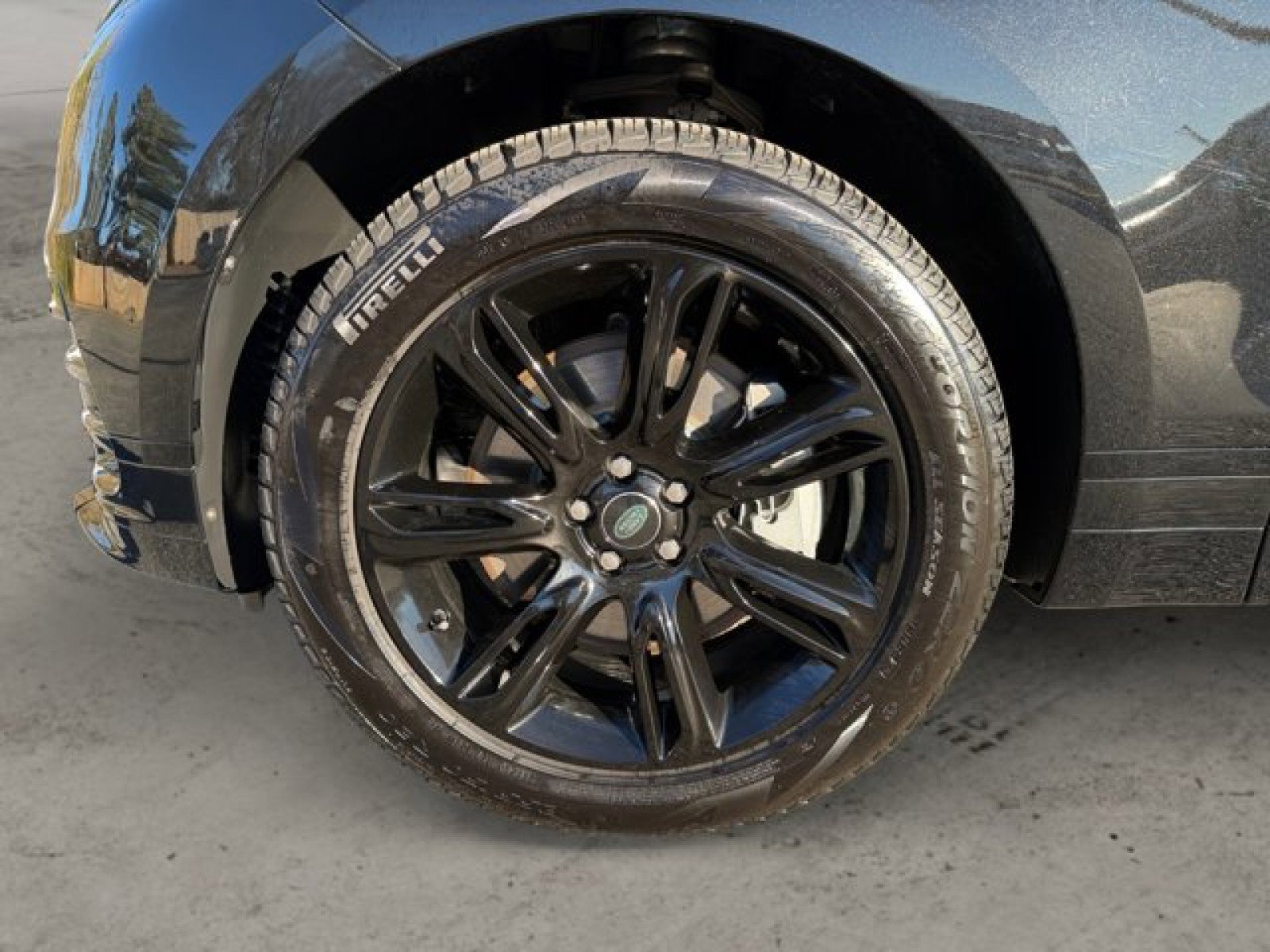 Certified 2023 Land Rover Range Rover Velar R-Dynamic S AWD/4WD image 9