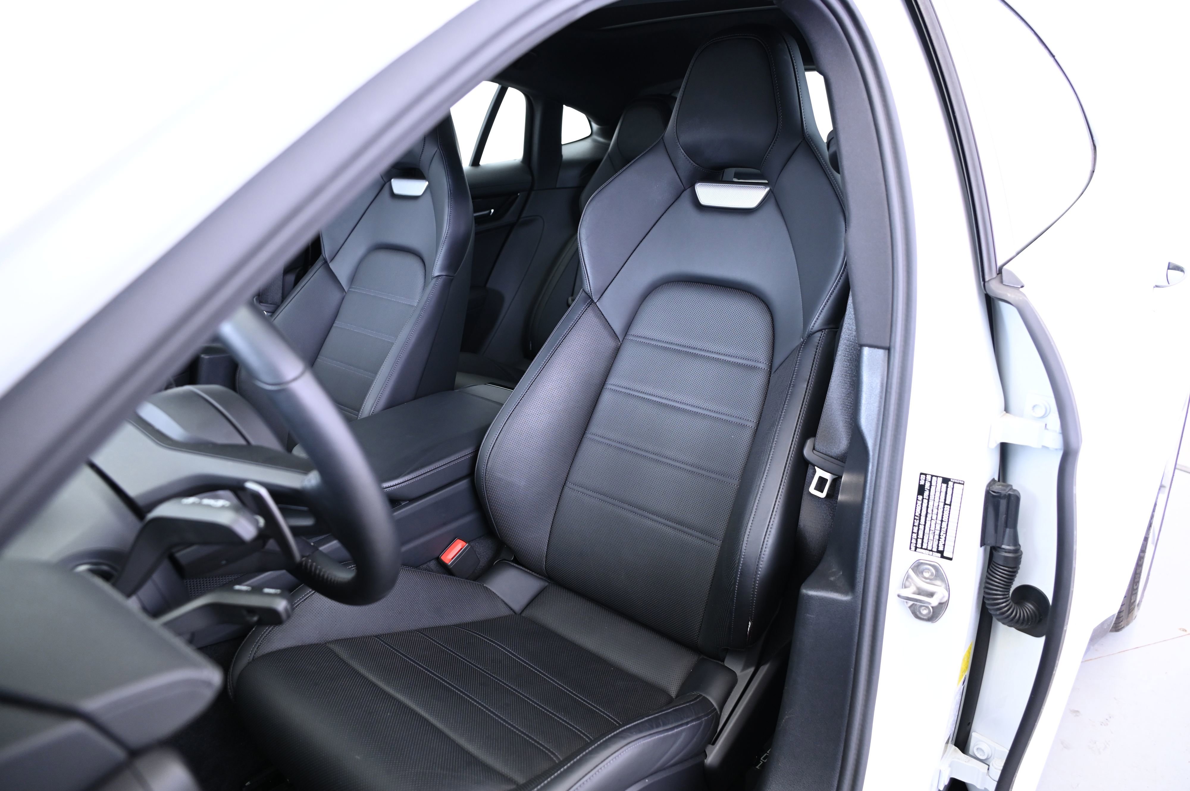 Used 2024 Porsche Panamera 4 image 42