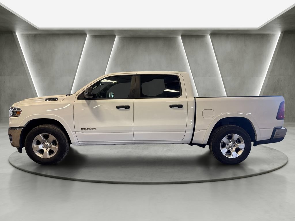 Used 2025 RAM 1500 Big Horn AWD/4WD image 4