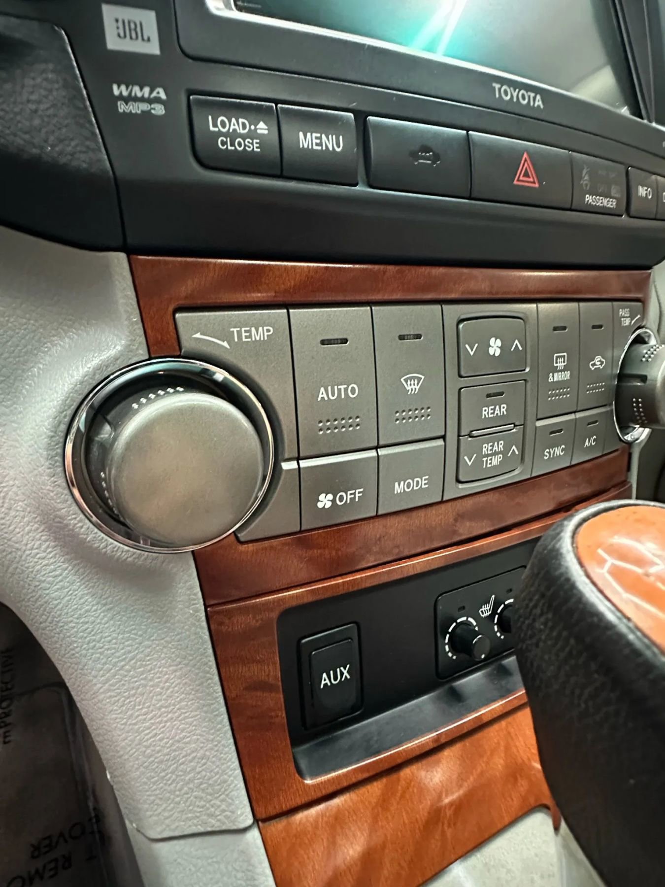 Used 2010 Toyota Highlander Limited image 23