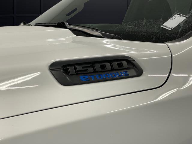 New 2026 RAM 1500 4x4 Crew Cab image 40