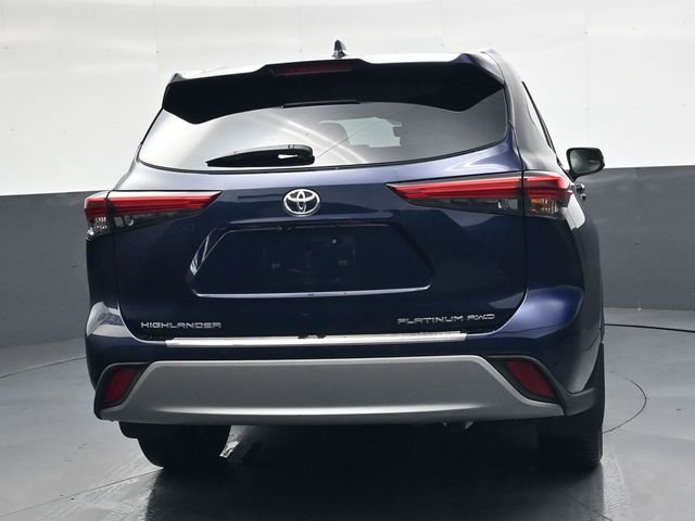 Used 2021 Toyota Highlander Platinum image 4