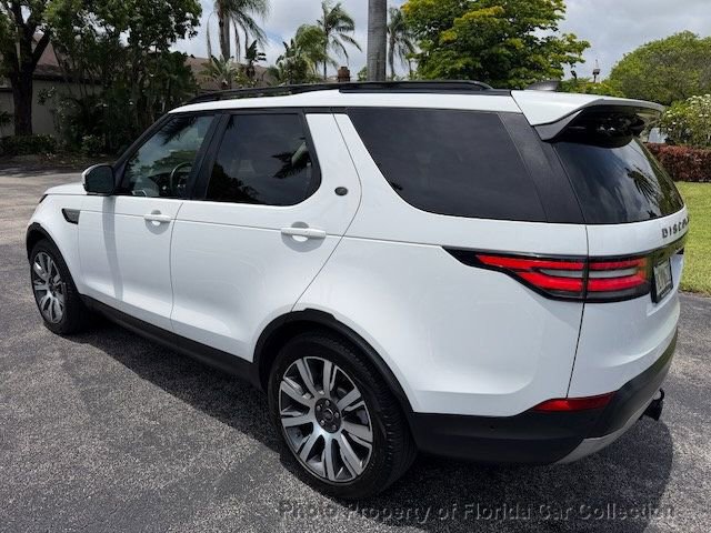 Used 2017 Land Rover Discovery HSE AWD/4WD image 3