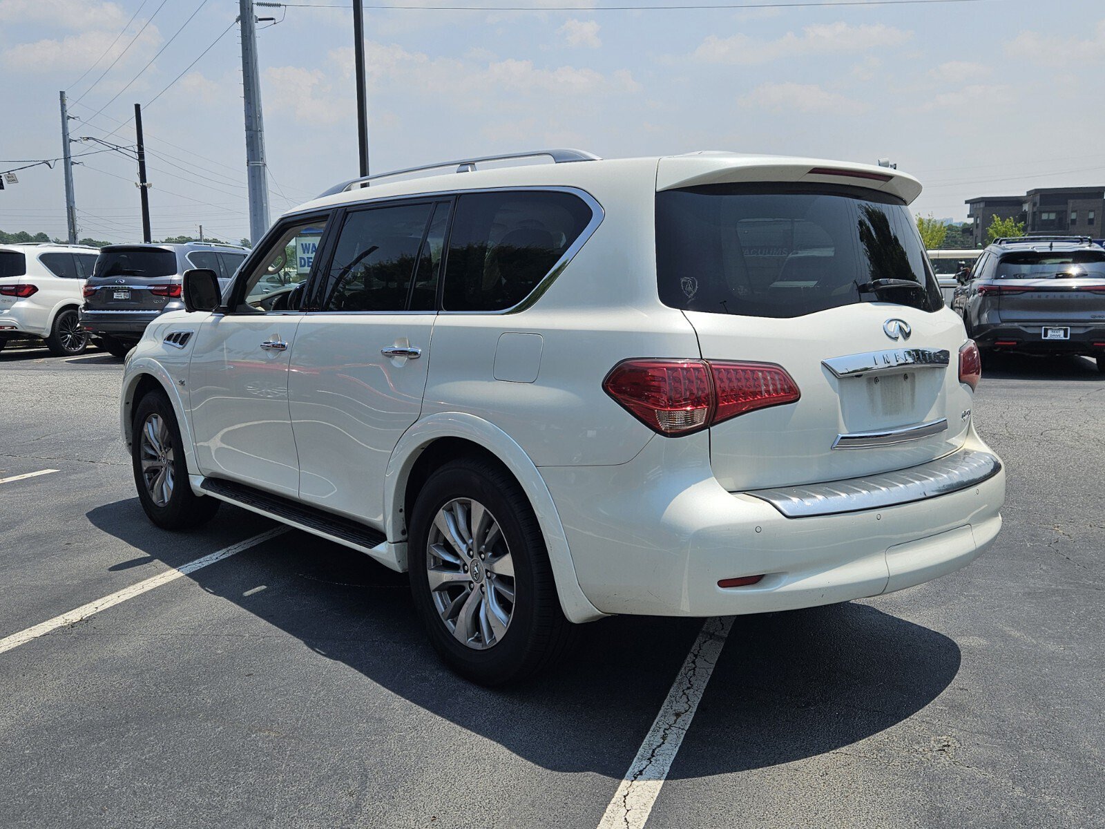 Used 2017 INFINITI QX80 2WD w/ Driver Assistance Package image 8