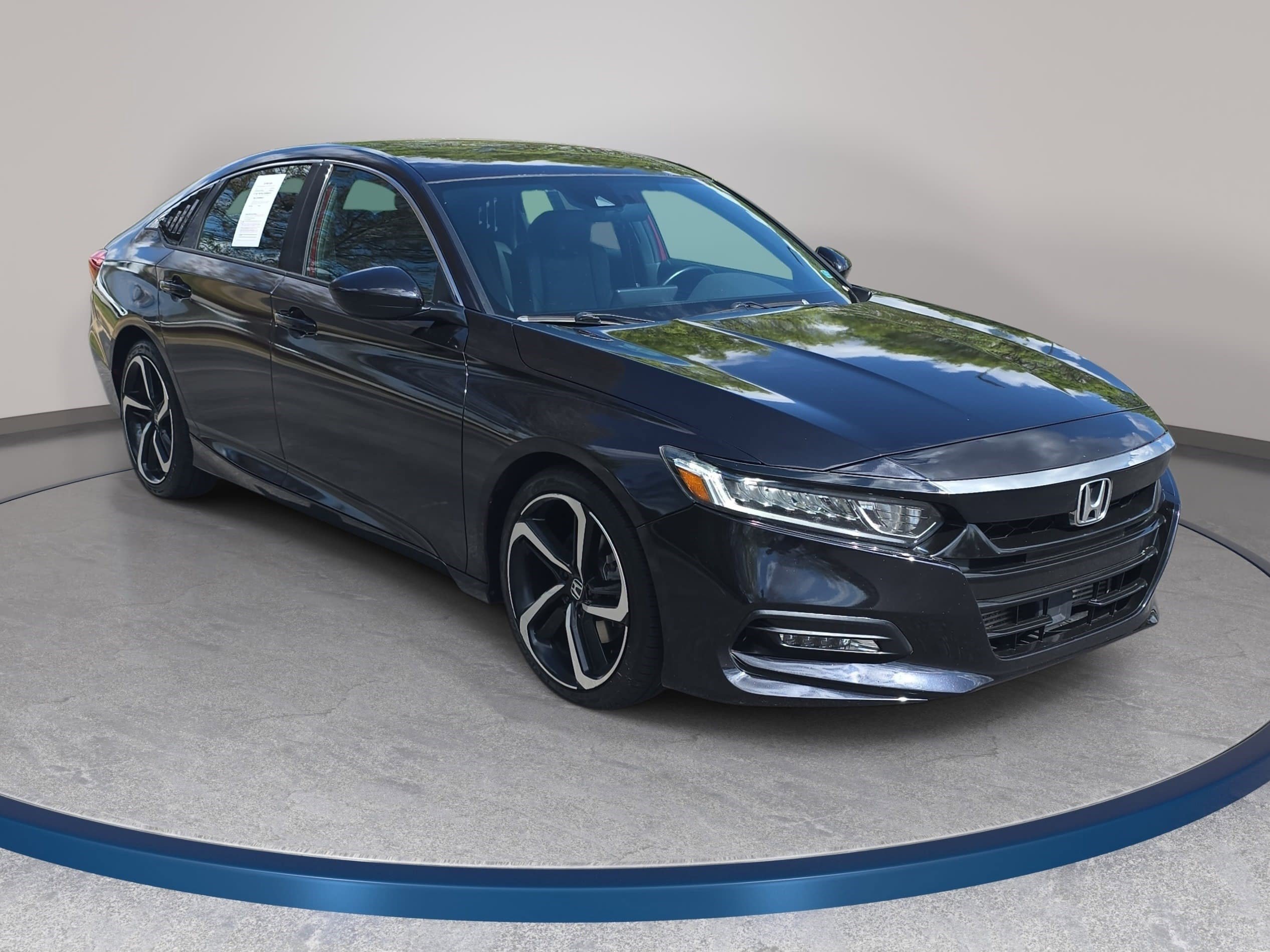 Used 2018 Honda Accord Sport image 3