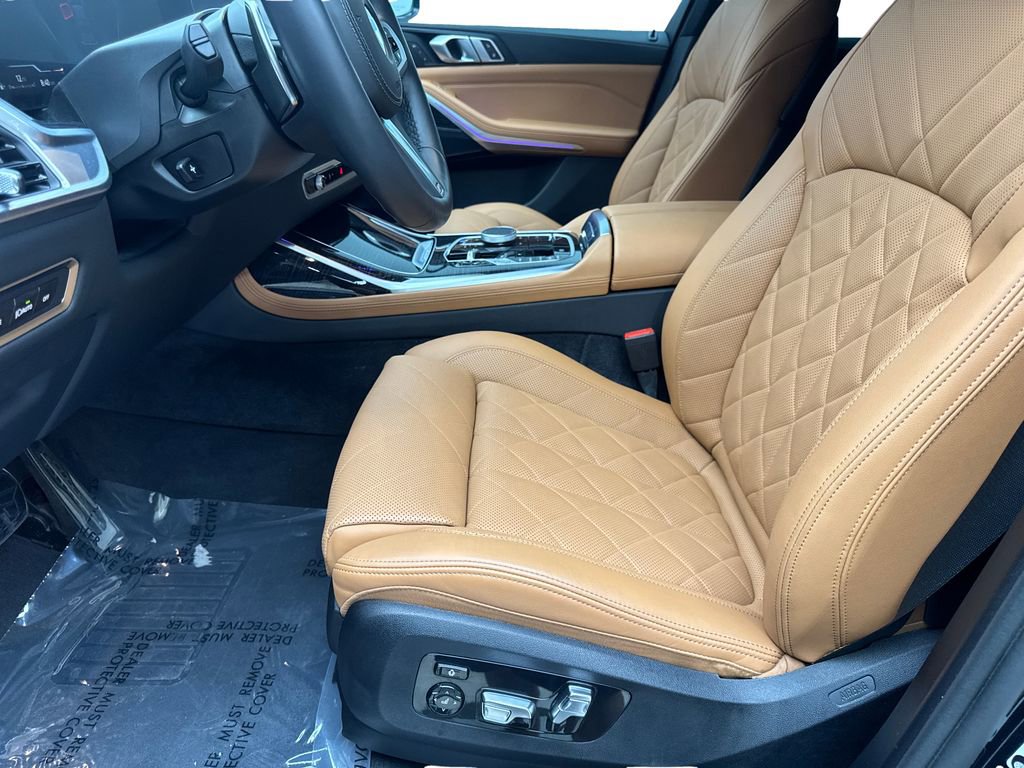 Used 2024 BMW X7 xDrive40i w/ M Sport Package image 27