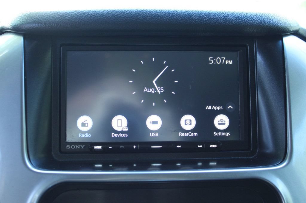 Used 2015 Chevrolet Suburban LS RWD image 17