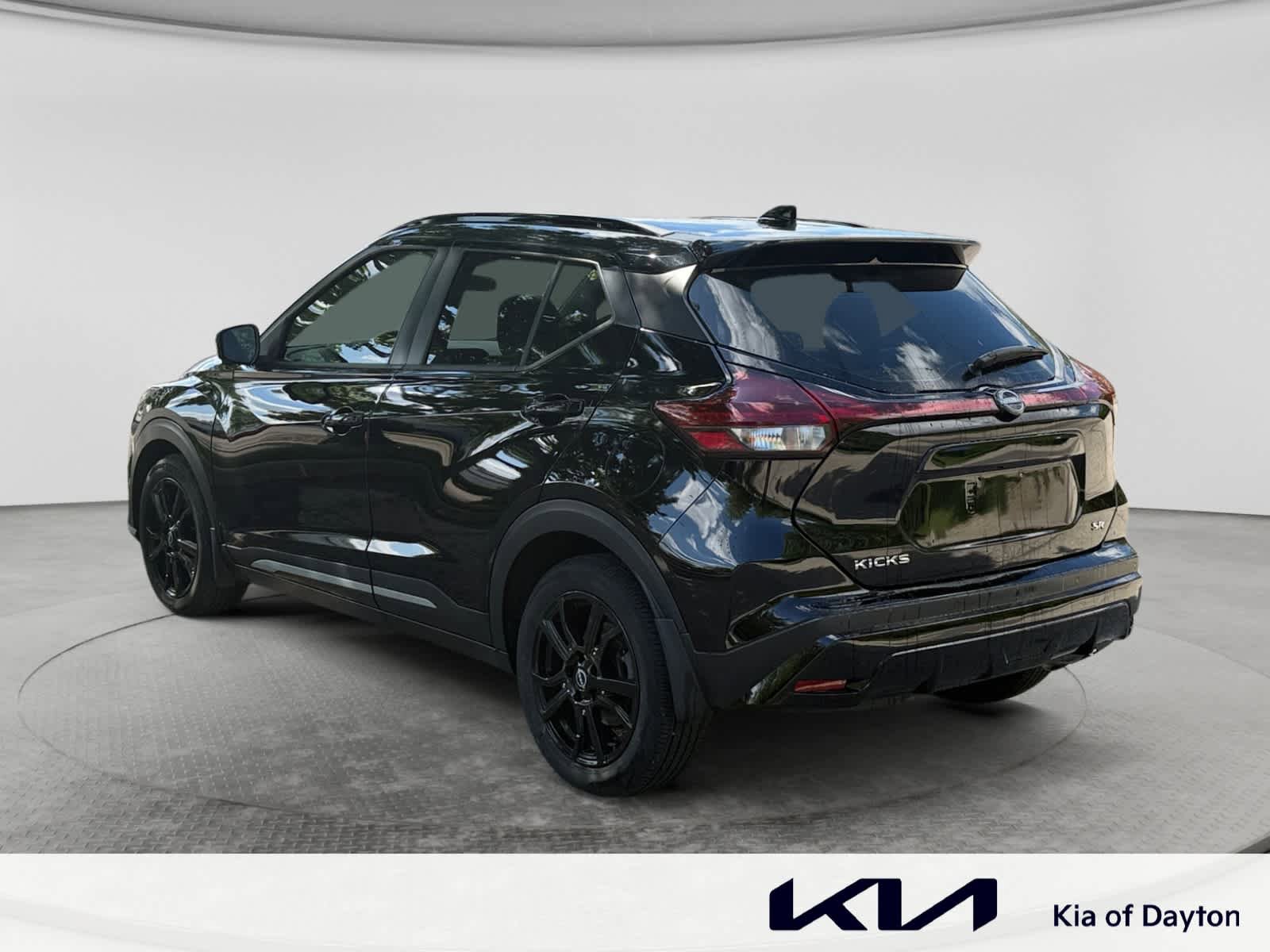 Used 2022 Nissan Kicks SR w/ Premium Package FWD image 7