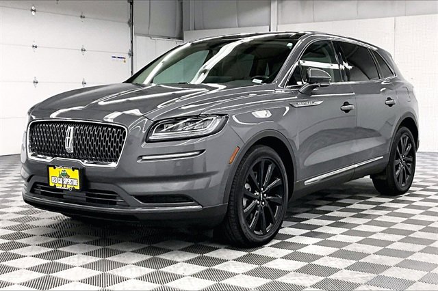 Used 2022 Lincoln Nautilus Reserve w/ Monochromatic Package image 10