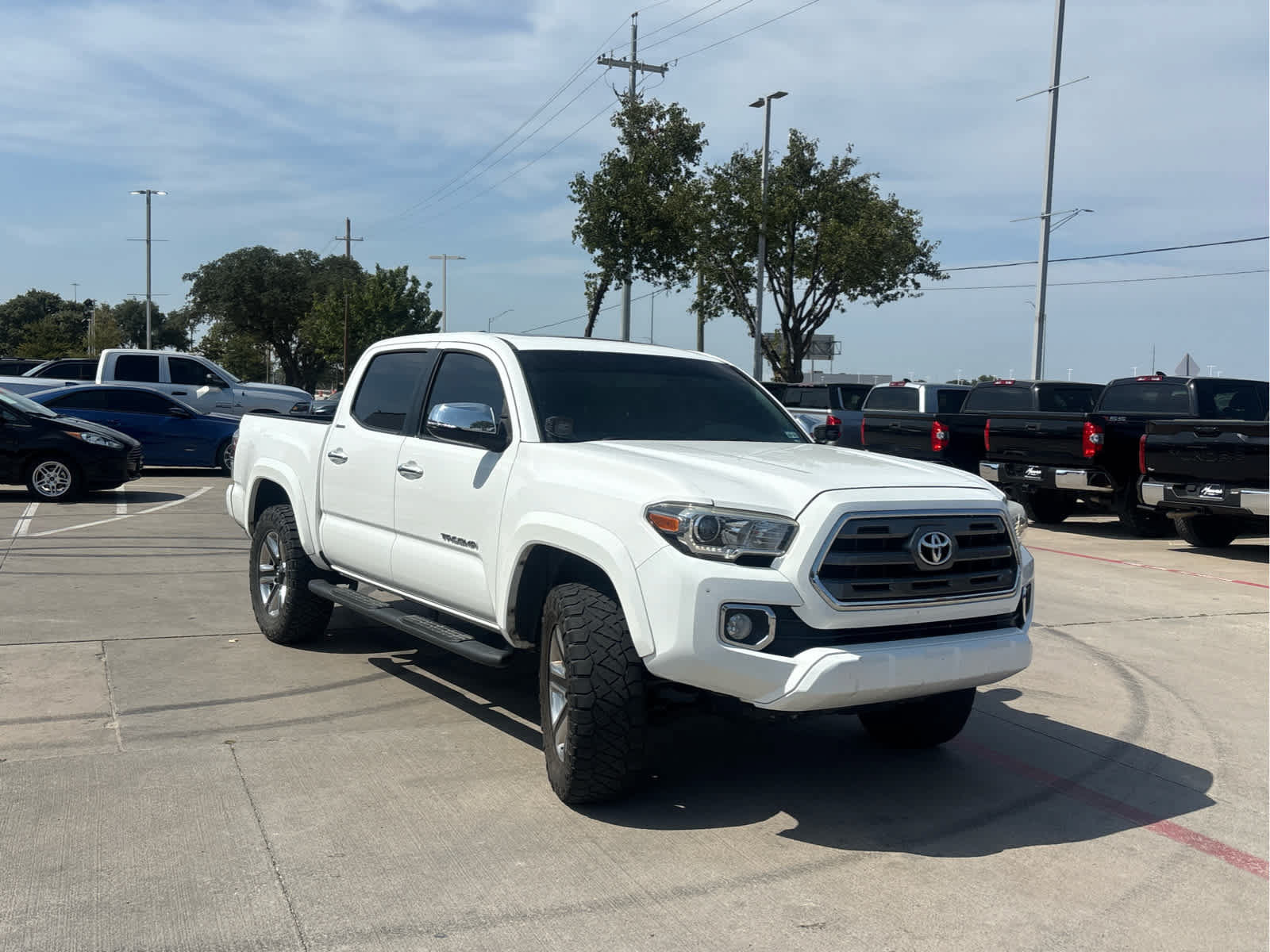 Used 2017 Toyota Tacoma Limited w/ Tow Package AWD/4WD image 2
