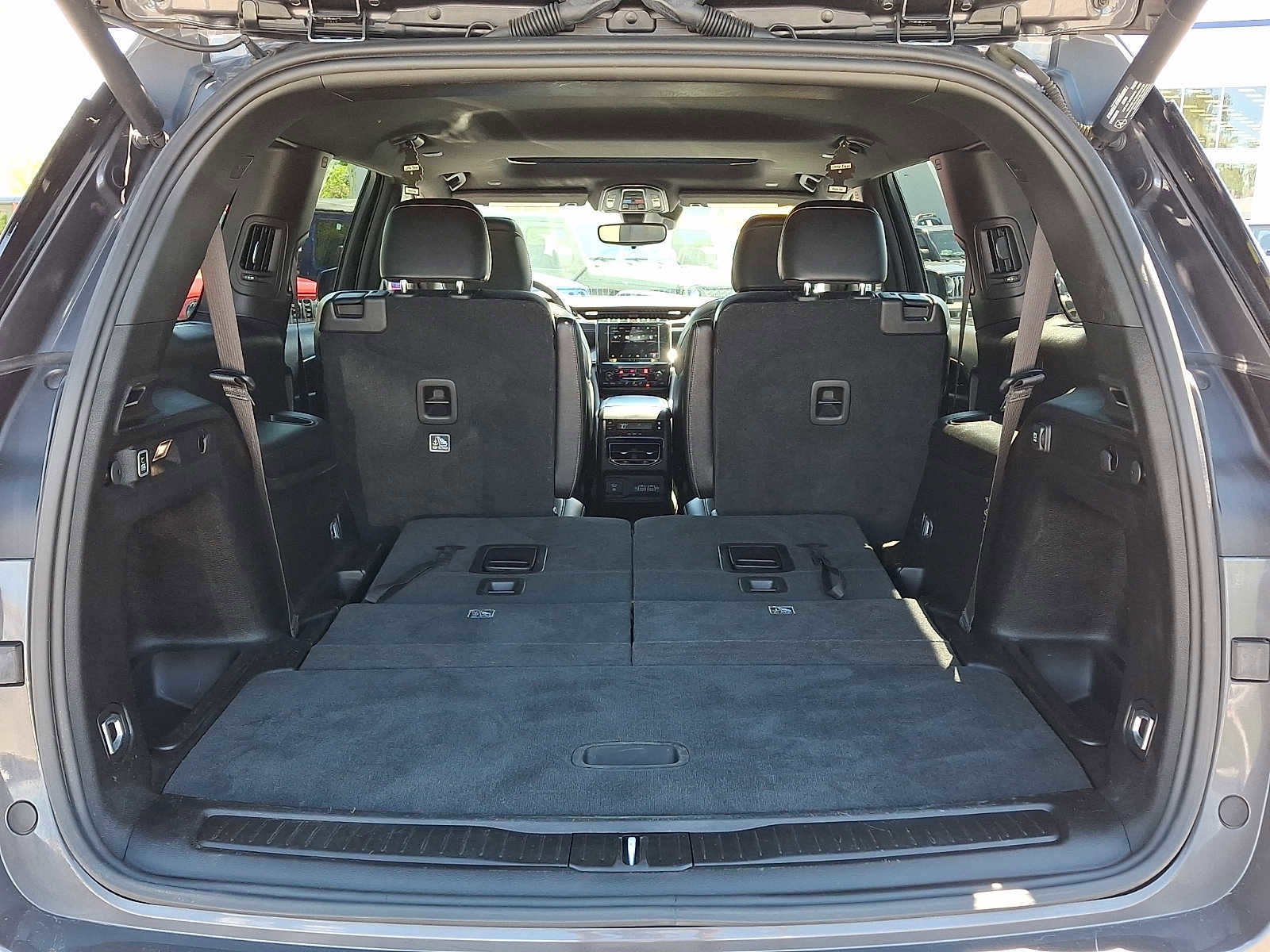 Used 2023 Jeep Grand Cherokee L Laredo AWD/4WD image 33