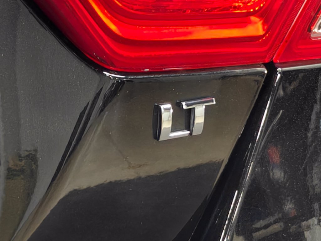 Used 2016 Chevrolet Impala LT w/ Convenience Package FWD image 36