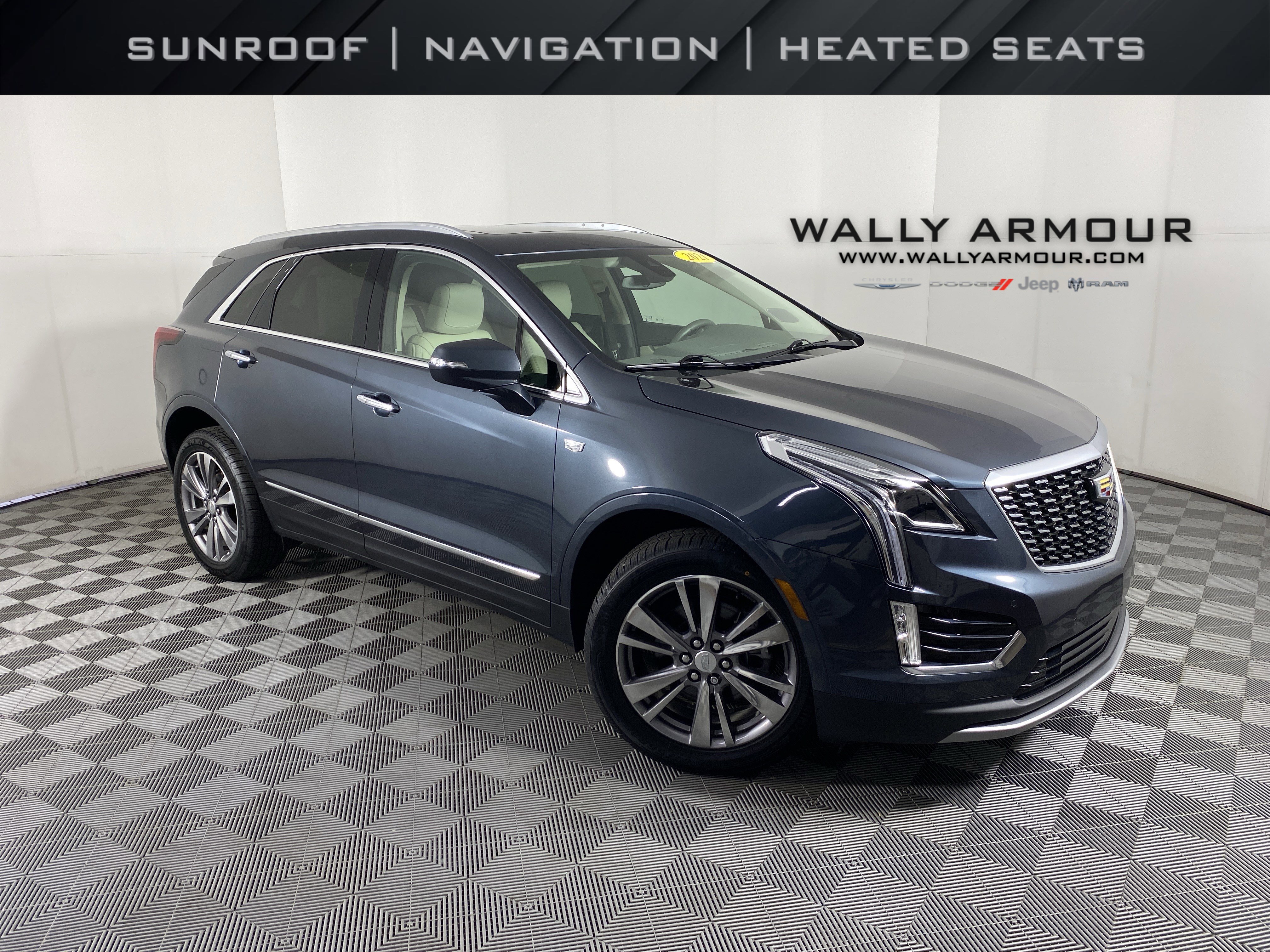 Used 2021 Cadillac XT5 Premium Luxury image 1