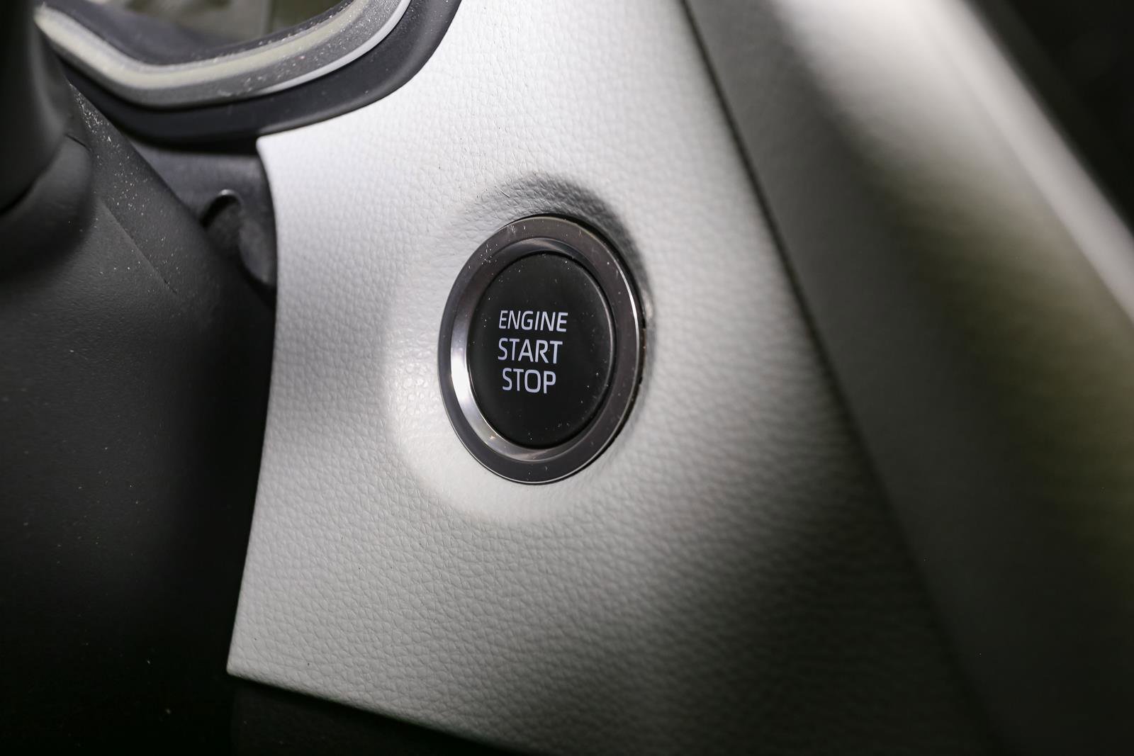 Used 2019 Toyota Corolla SE FWD image 29