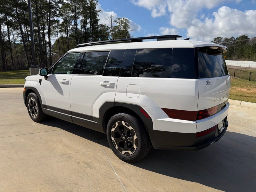 Used 2025 Hyundai Santa Fe SEL image 3