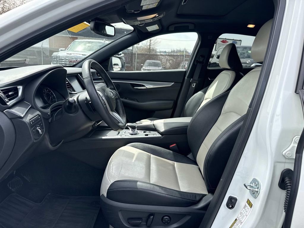 Certified 2023 INFINITI QX55 Luxe w/ Cargo Package image 15