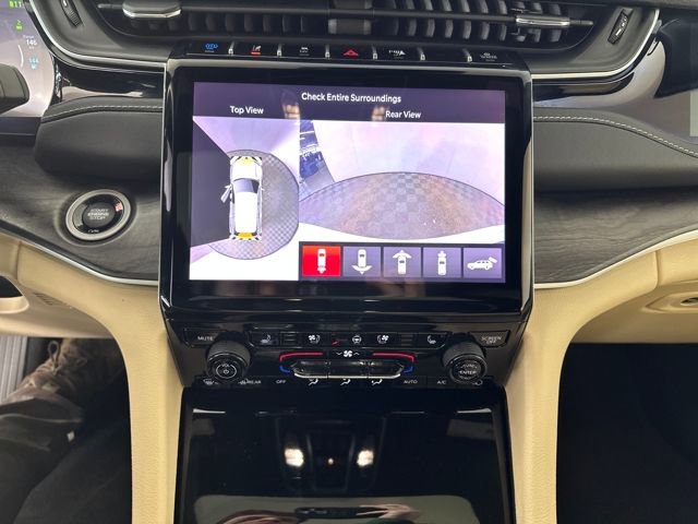 Used 2023 Jeep Grand Cherokee 4WD 4xe w/ Luxury Tech Group II image 22