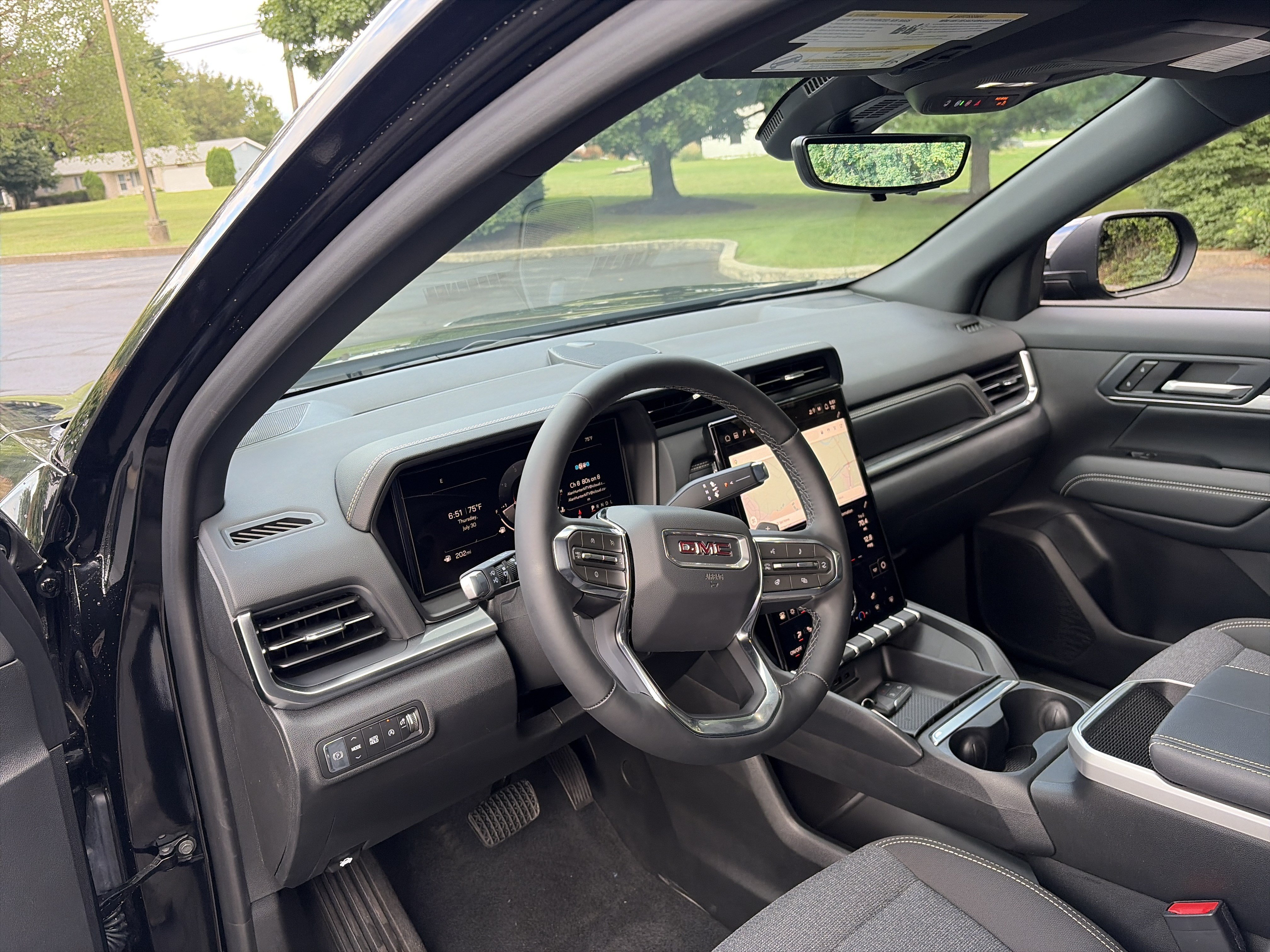 Used 2026 GMC Terrain Elevation w/ Technology Package II FWD image 19