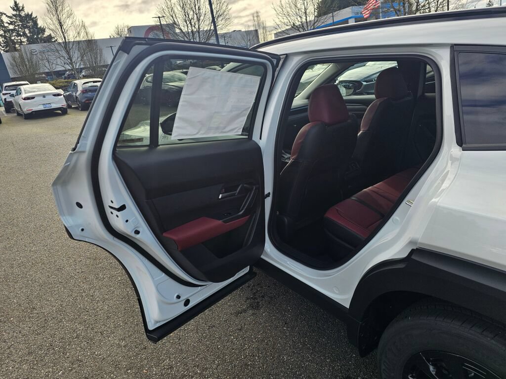 New 2026 MAZDA CX-50 AWD 2.5 Hybrid w/ Cargo Package image 23