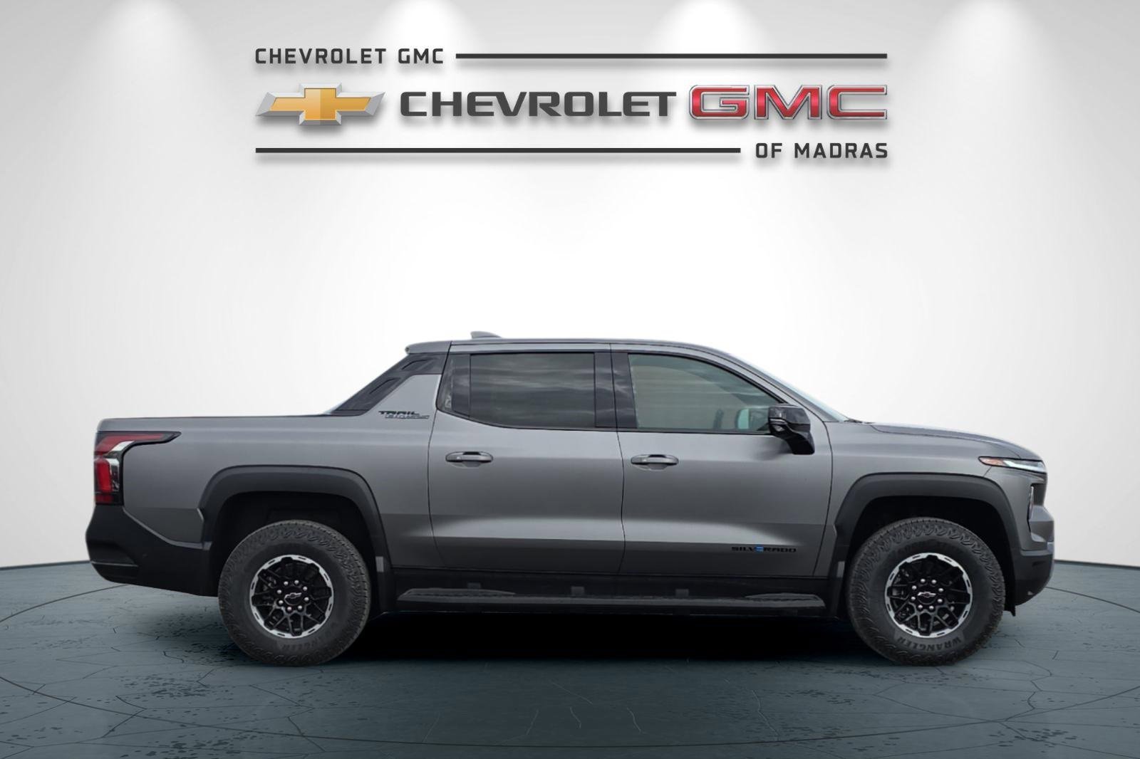 New 2026 Chevrolet Silverado EV Trail Boss w/ Premium Package image 2