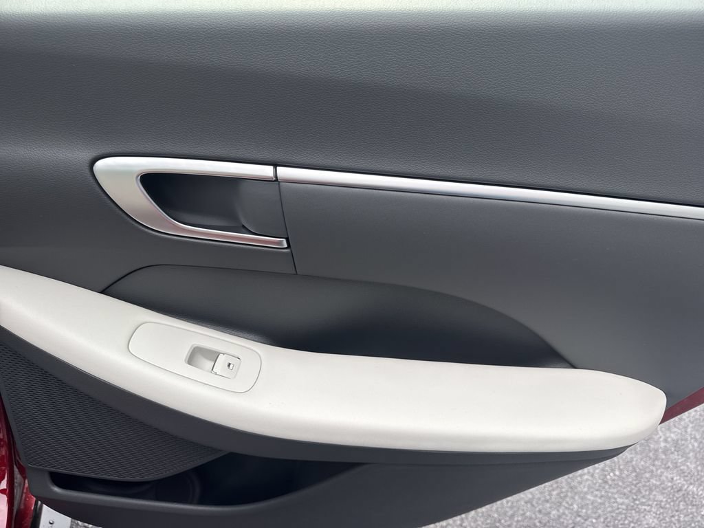 New 2026 Hyundai Sonata SEL FWD image 16
